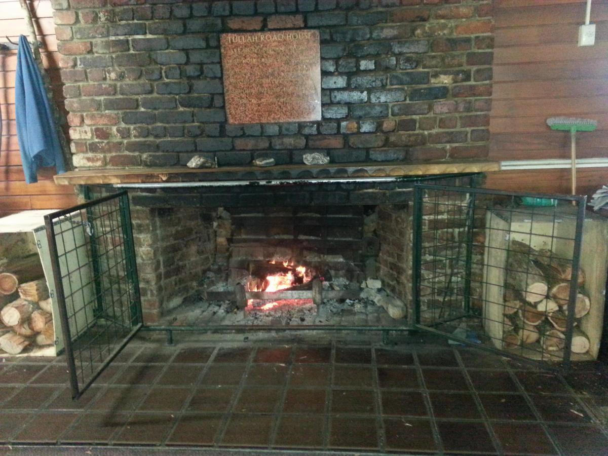Tullah Tavern Extérieur photo